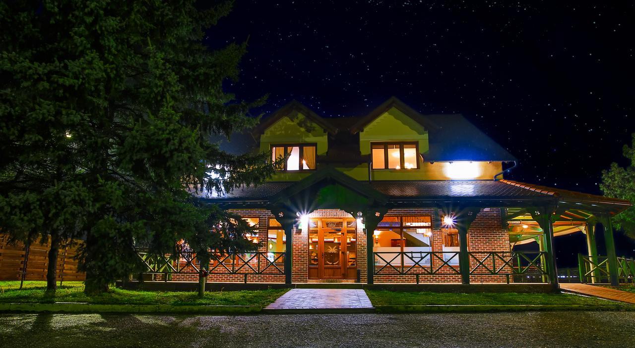 Hotel Moja Carda Temerin Ngoại thất bức ảnh