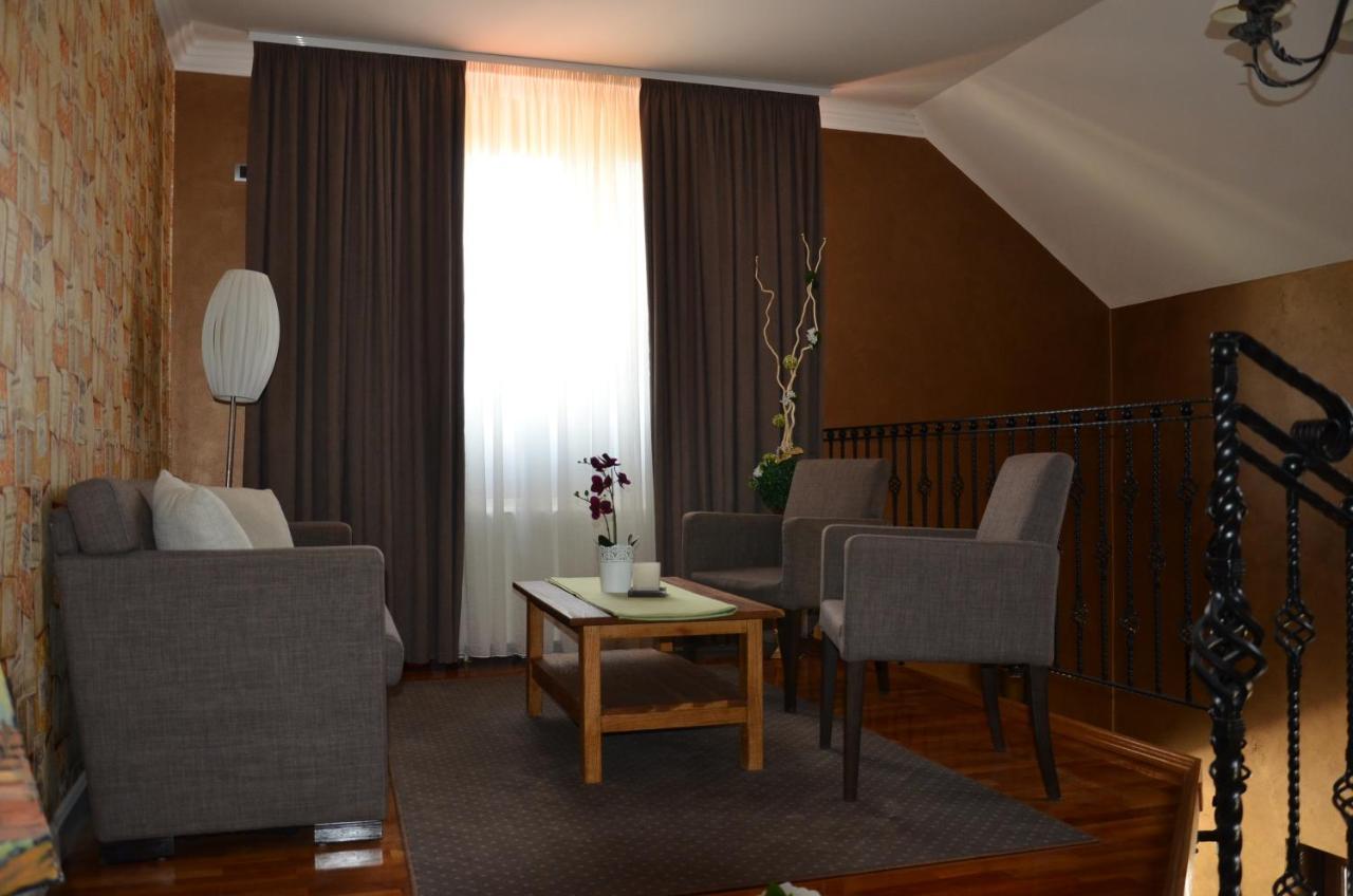 Hotel Moja Carda Temerin Ngoại thất bức ảnh